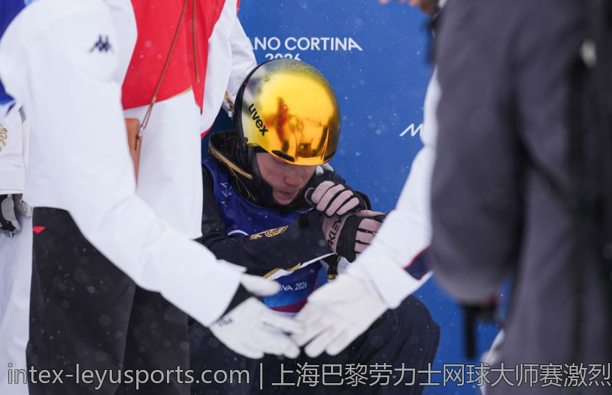 上海巴黎劳力士网球大师赛激烈角逐